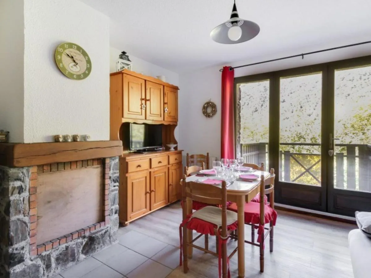 Appartement T3 Duplex 6 Pers. Avec Cheminee Et Balcon A Esquieze-Sere - Fr-1-402-70