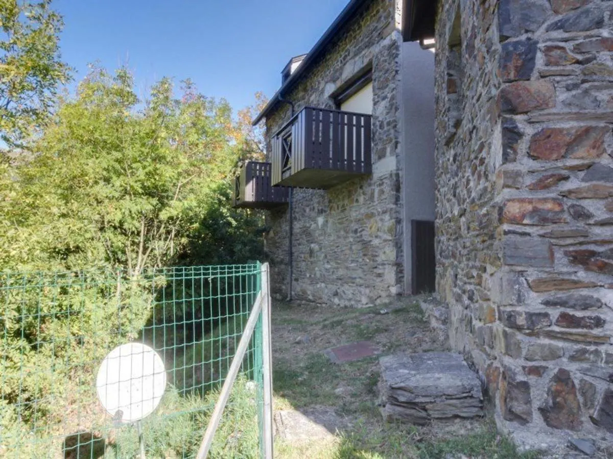 Appartement T3 Duplex 6 Pers. Avec Cheminee Et Balcon A Esquieze-Sere - Fr-1-402-70 Apartment
